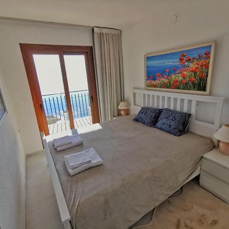 Spacious Seafront Apartment Платжа-д'Ару Екстер'єр фото