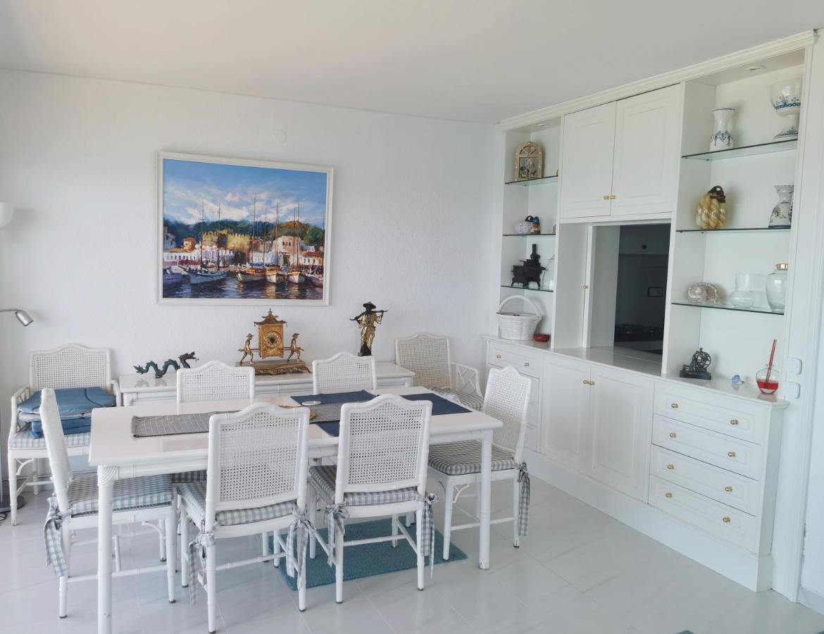 Spacious Seafront Apartment Платжа-д'Ару Екстер'єр фото