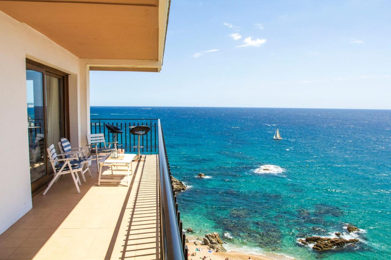 Spacious Seafront Apartment Платжа-д'Ару Екстер'єр фото