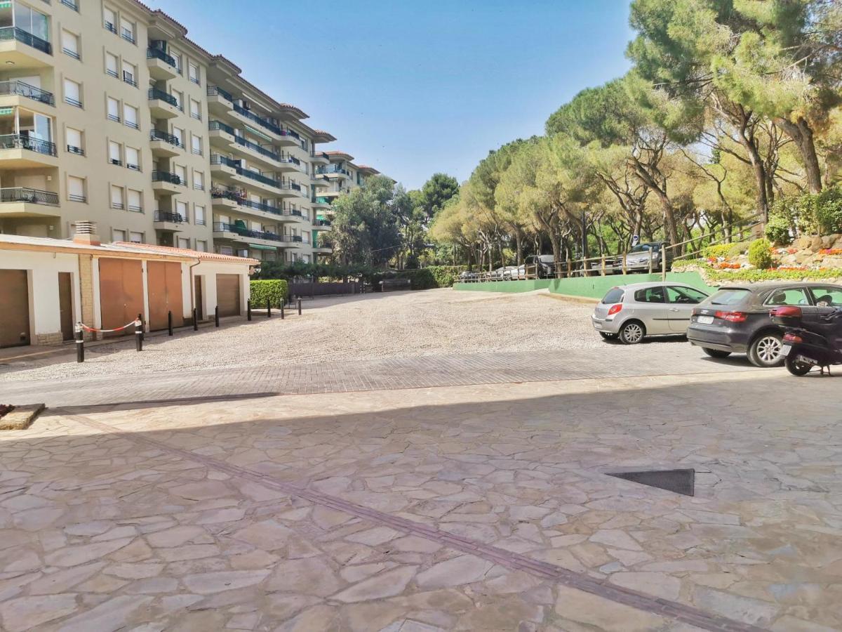 Spacious Seafront Apartment Платжа-д'Ару Екстер'єр фото