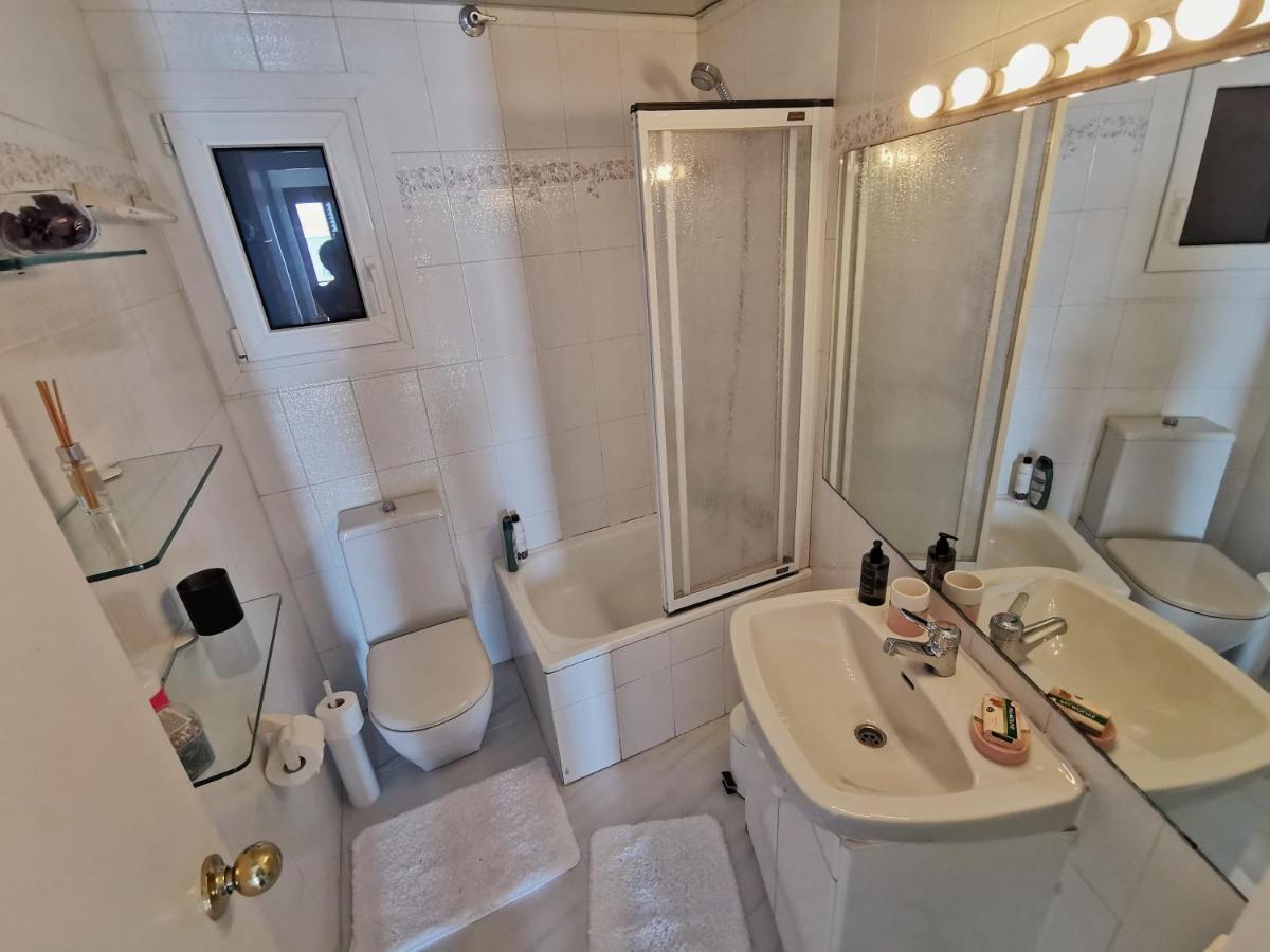 Spacious Seafront Apartment Платжа-д'Ару Екстер'єр фото